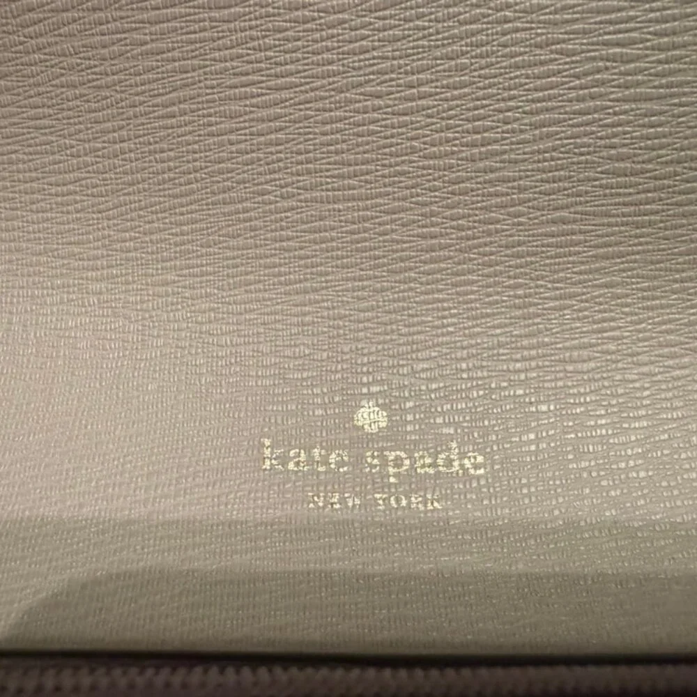 Kate Spade Refined Grain Leather Crossbody Wallet – New Without Tags Taupe Rose
